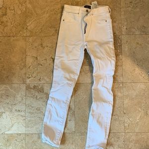 Abercrombie & Fitch High Rose Super Skinny Jeans- White- Size 24/00